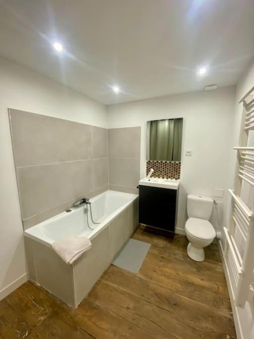 Les Fayes House Villa Isle Luaran gambar